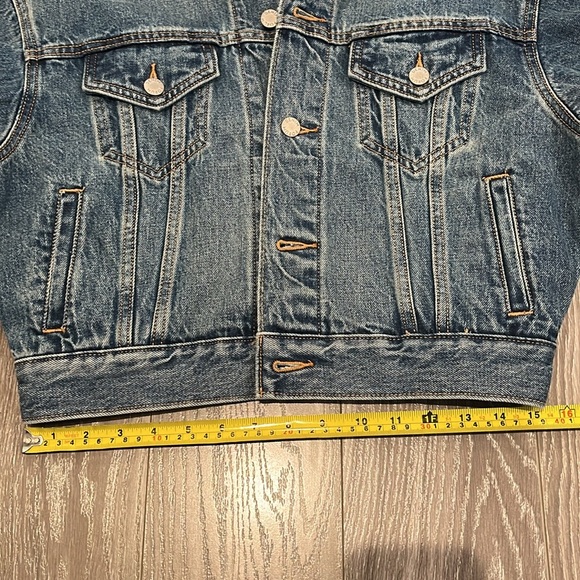 Aritzia Denim Forum Cropped Oversized Jean Jacket - Picture 7 of 7